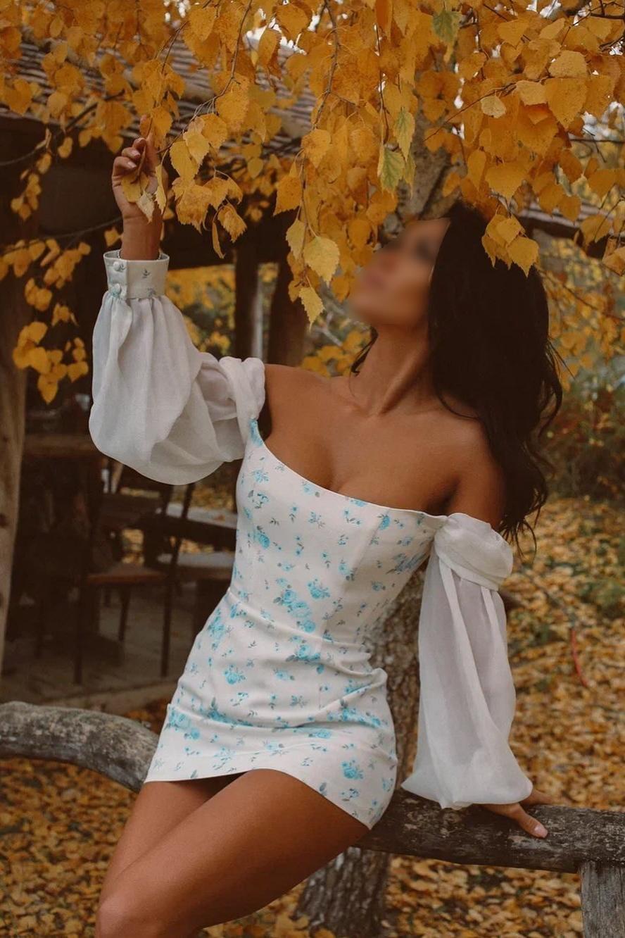 Проститутка Питера Леночка с 1 размером груди предлагает интим услуги у метро Пролетарская  +7(911)830-21-77 - фото 2